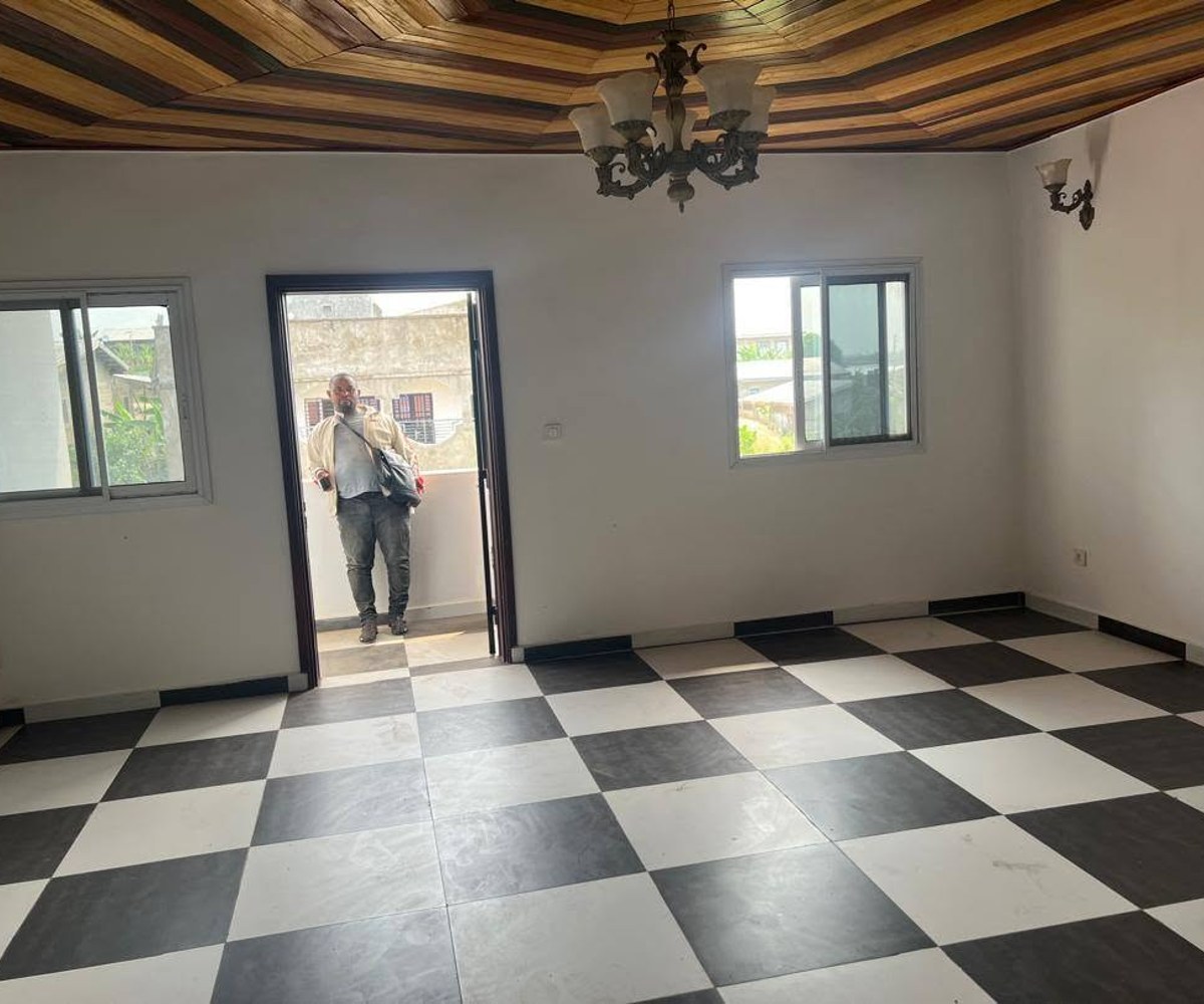 Appartement haut standing à louer à Yassa Bwang