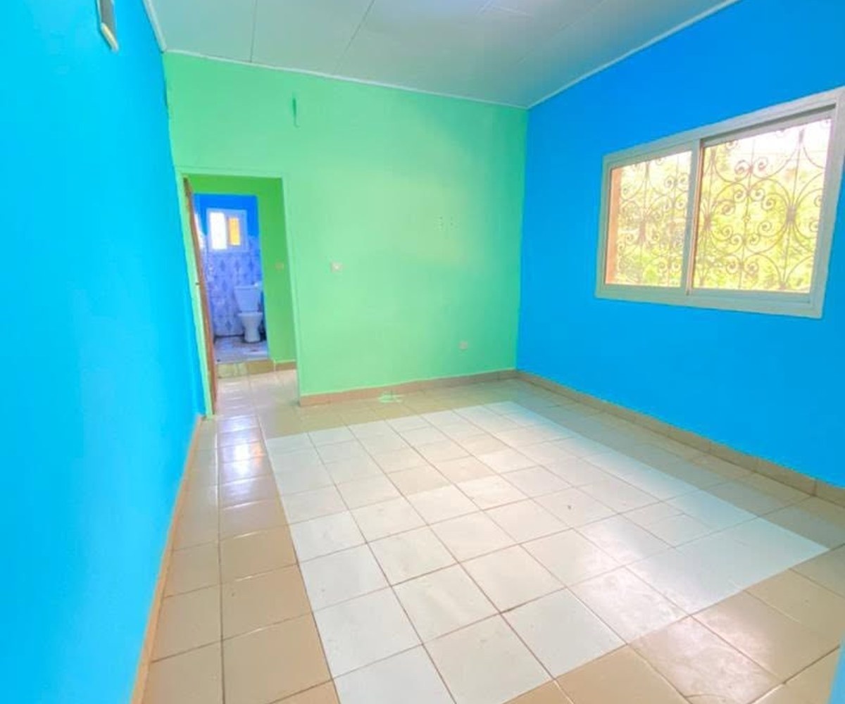 Studio moderne à louer à Etoug-Ebe