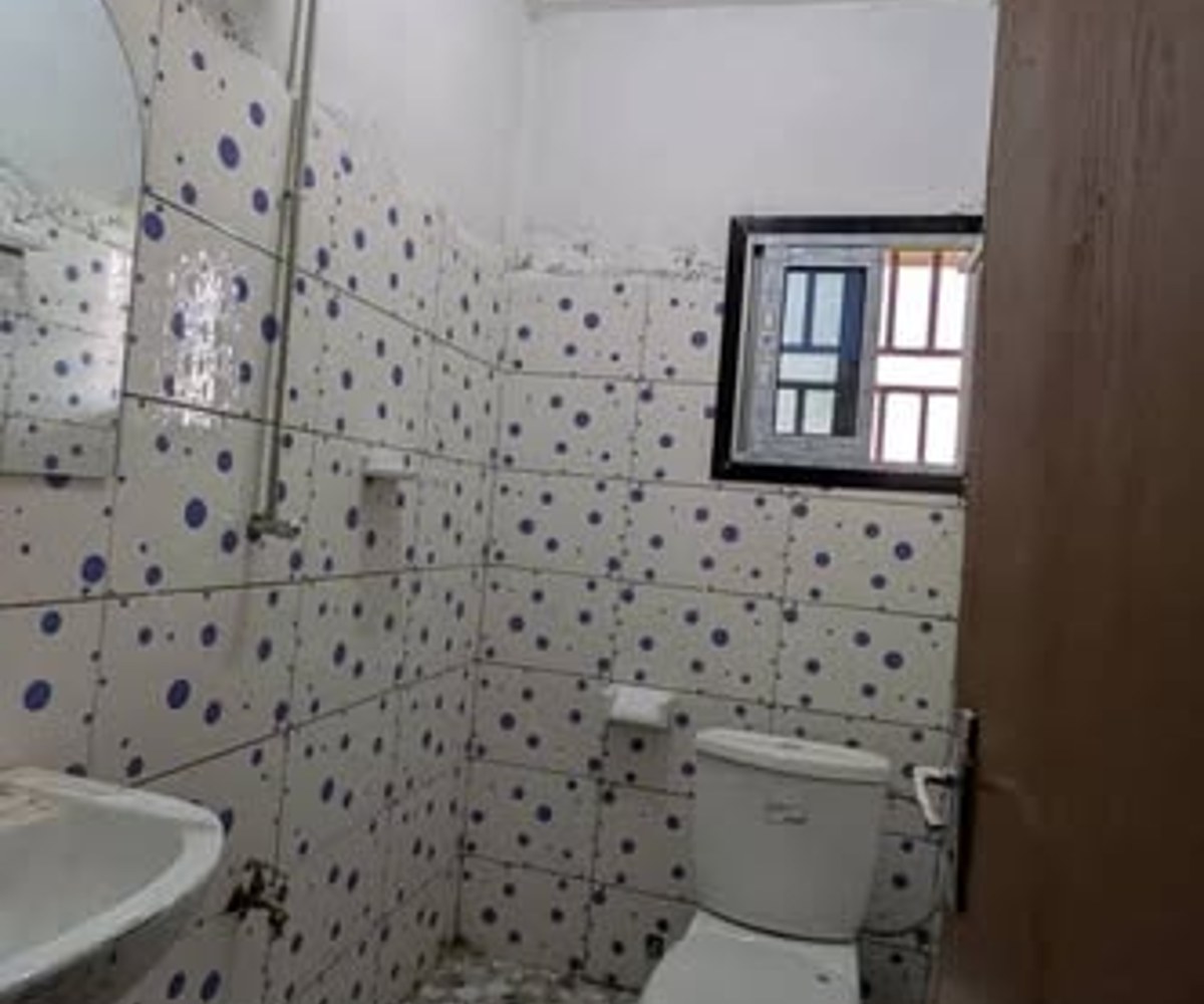 Chambre moderne VIP à louer à Emana