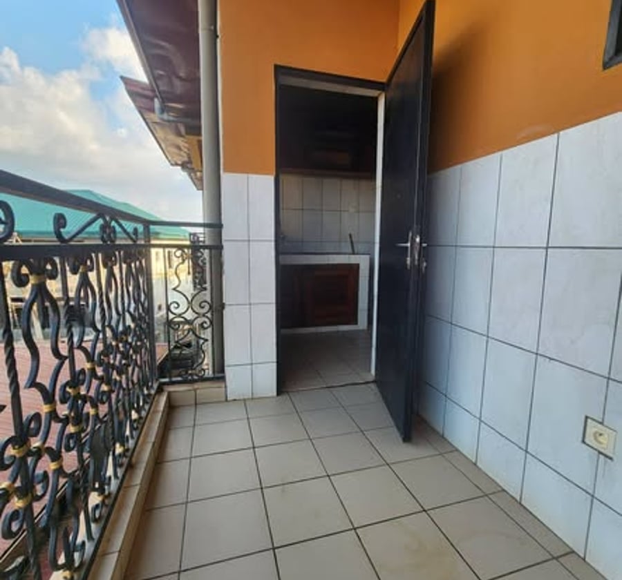 Appartement 2 chambres à louer à Nkolfoulou