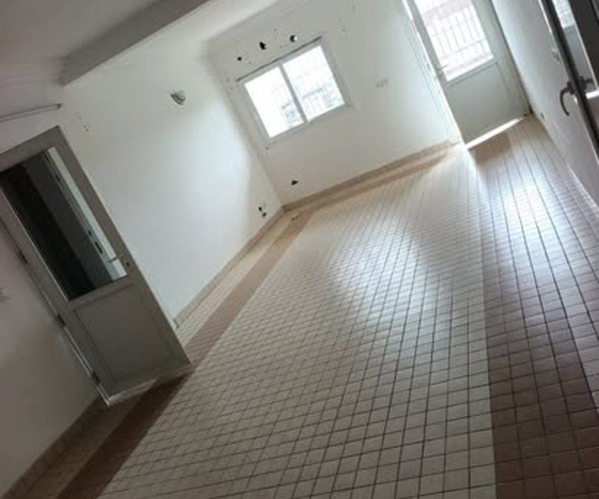 Très grand appartement 2 chambres à Ndogbong