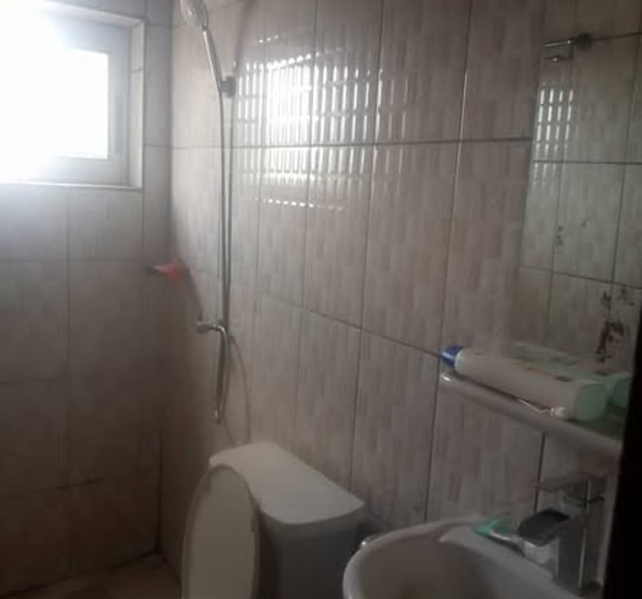 Appartement à louer à Yassa - 2 chambres, 90 000 XAF/mois