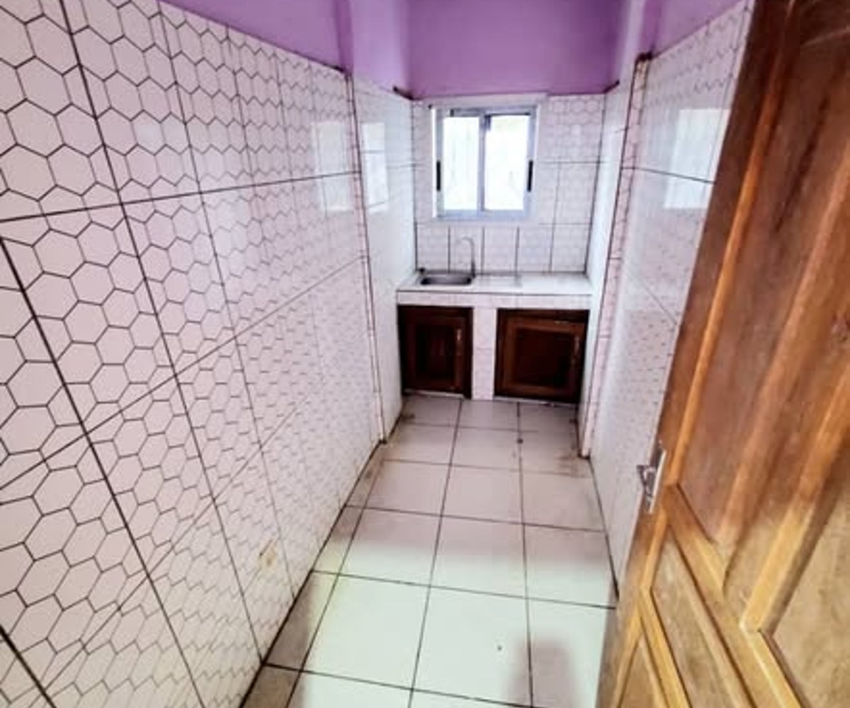 Studio moderne à louer - Chapelle Nsimeyong