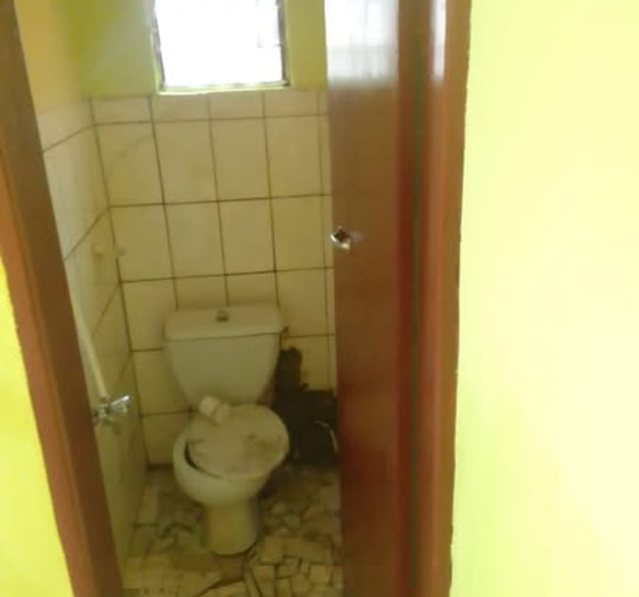 Chambre avec douche personnelle à louer - Kotto Mbangue