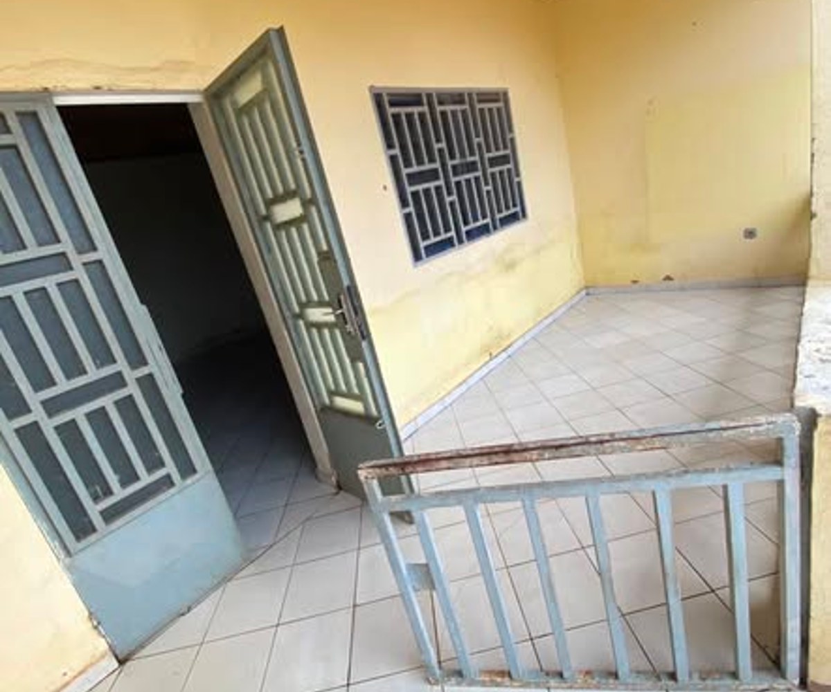 Villa à louer à Odza (Brigade) - 3 chambres, 200 000 FCFA/mois