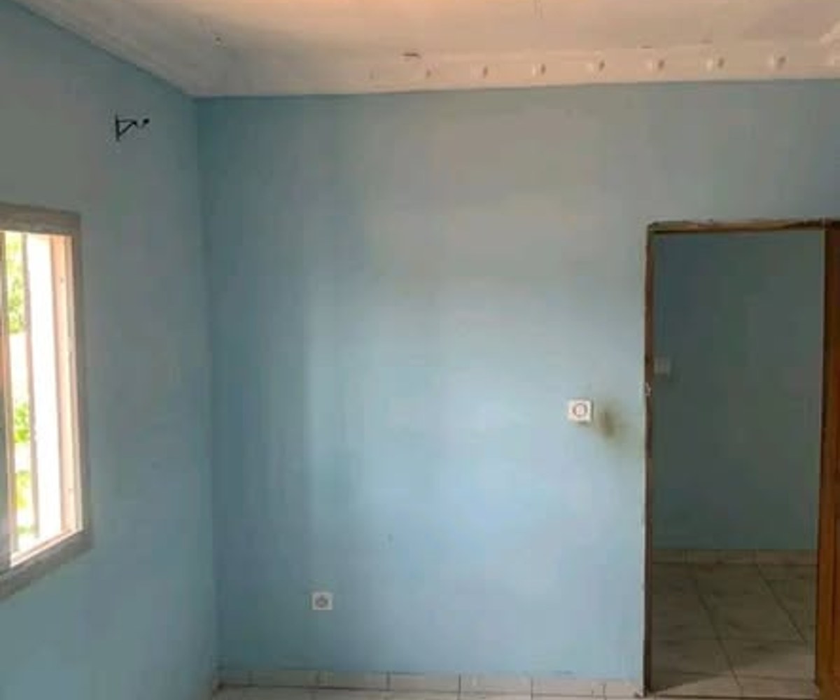 Studio moderne à louer à Fourgerol, Yaoundé