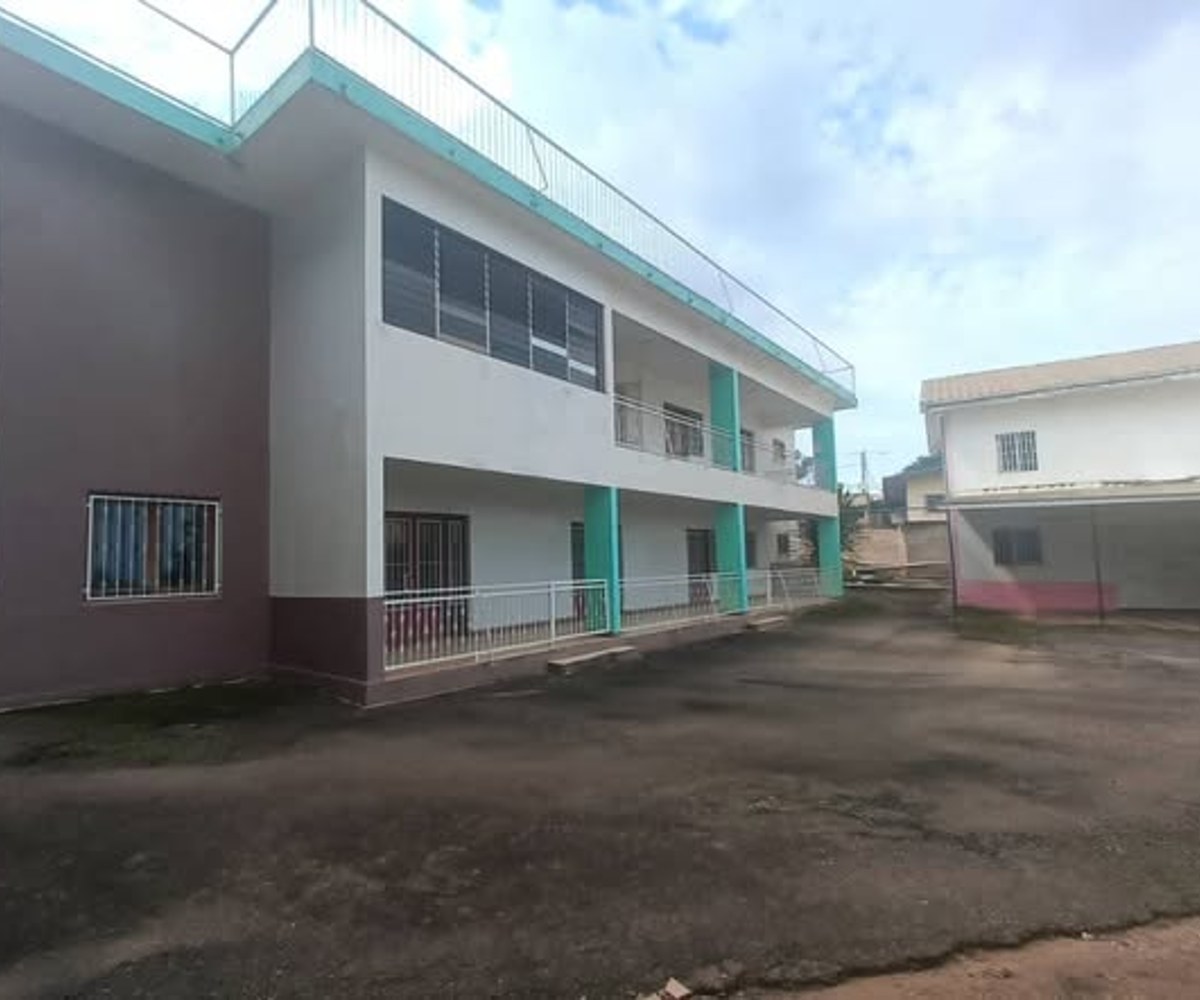 Grande concession à louer à Bastos, Yaoundé