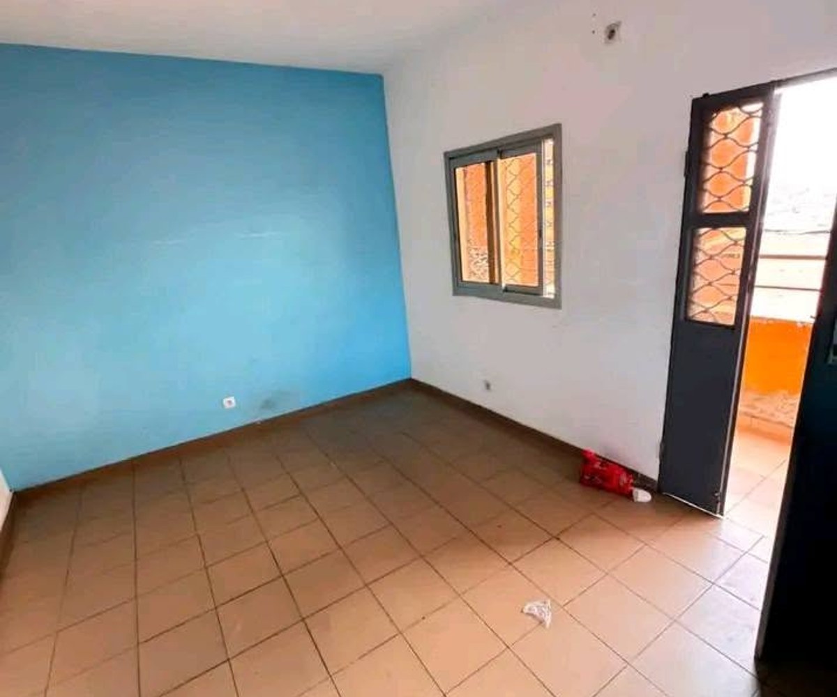Appartement moderne à PK 8