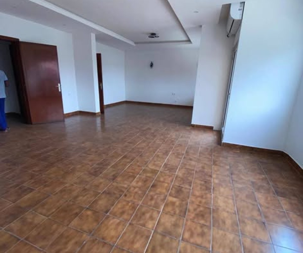 Appartement 3 chambres Bon Standing à louer - Bonapriso, Douala