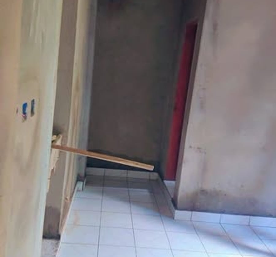 Chambre moderne à louer à Odza