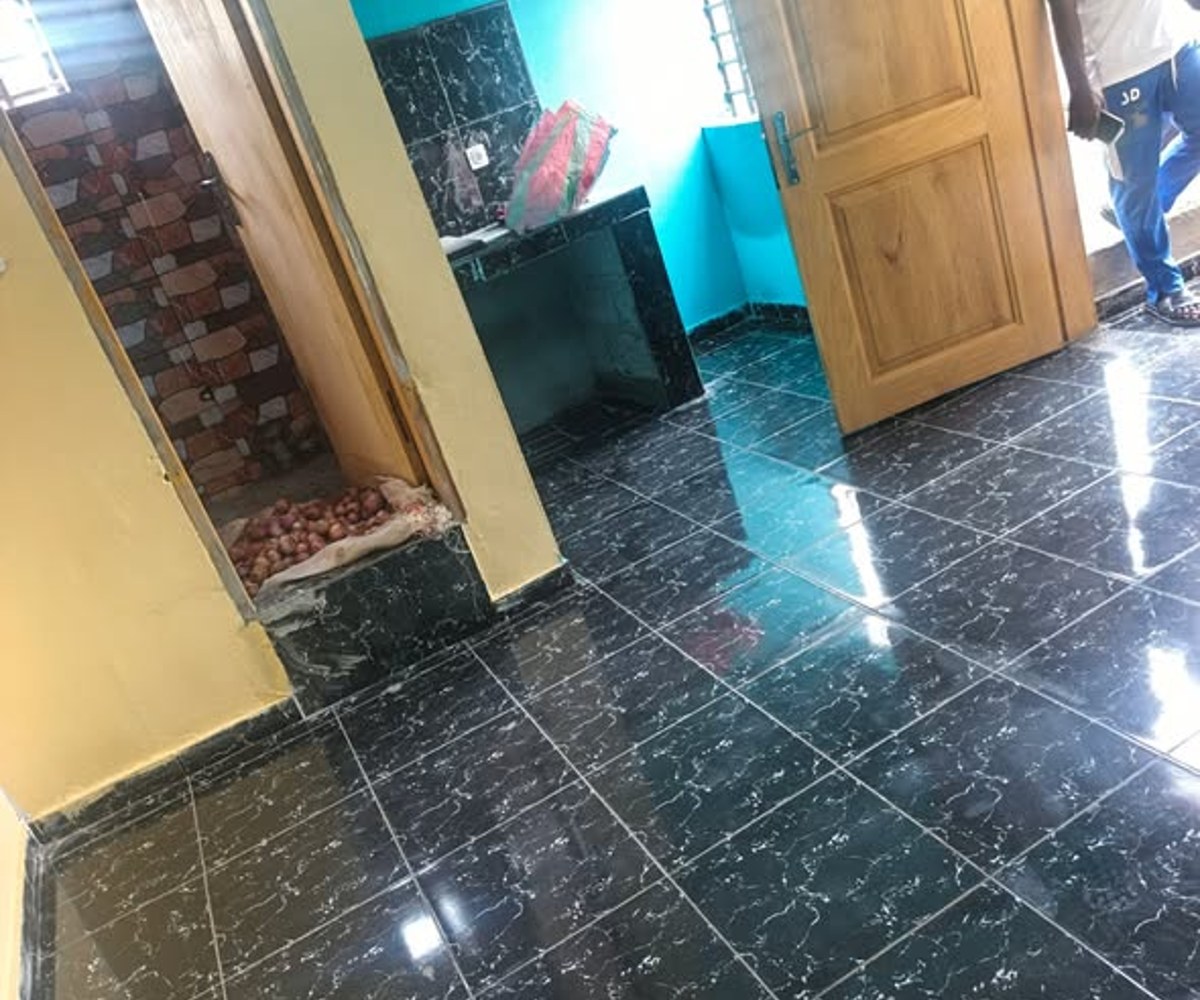 Chambre moderne à PK 10, Douala