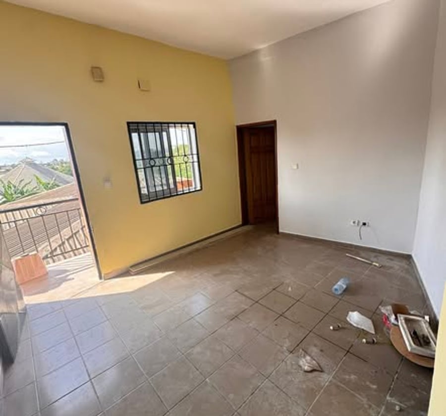 Studio moderne à louer aux PK13 Douala