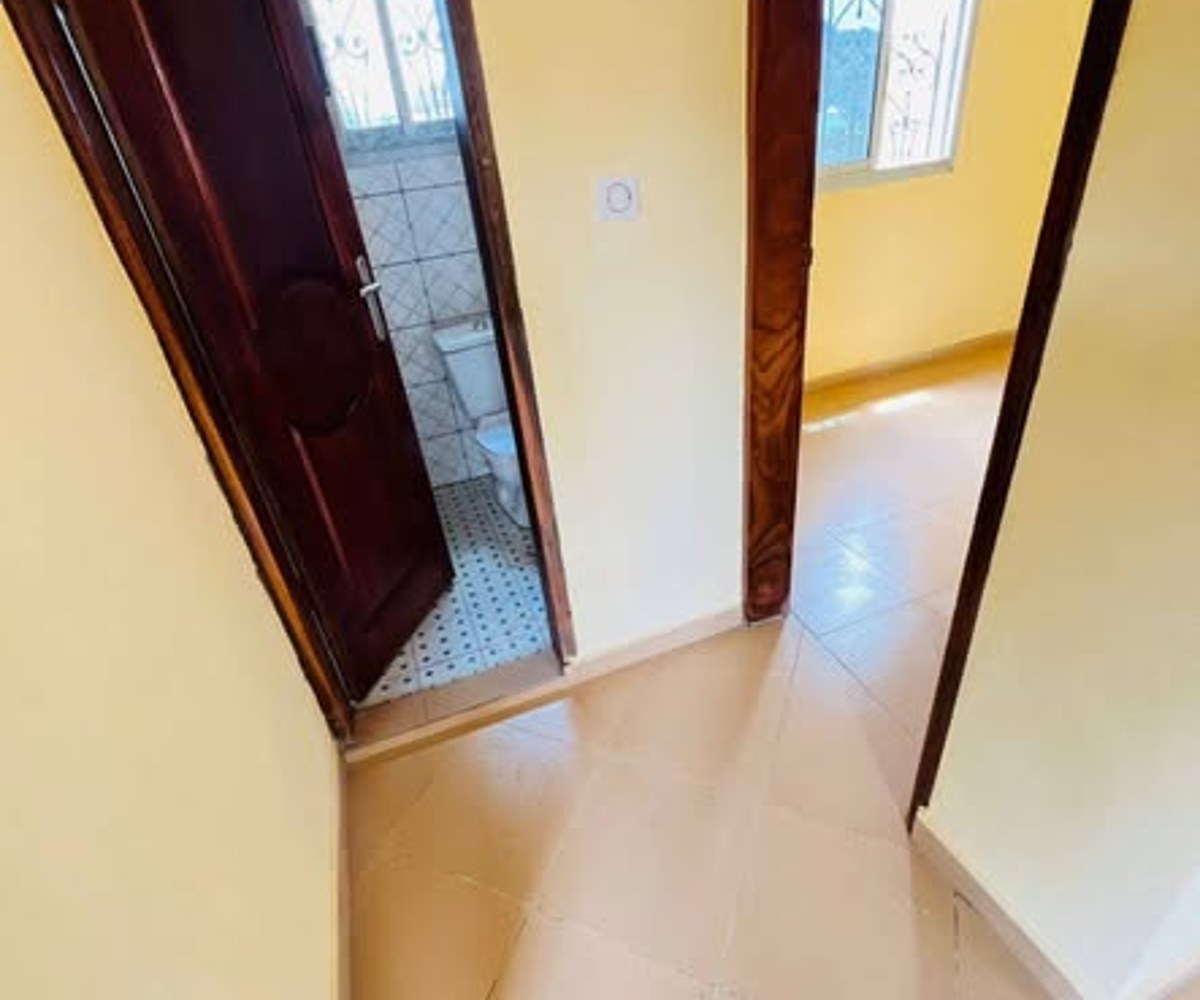 Appartement confortable et sécurisé à Nkozoa