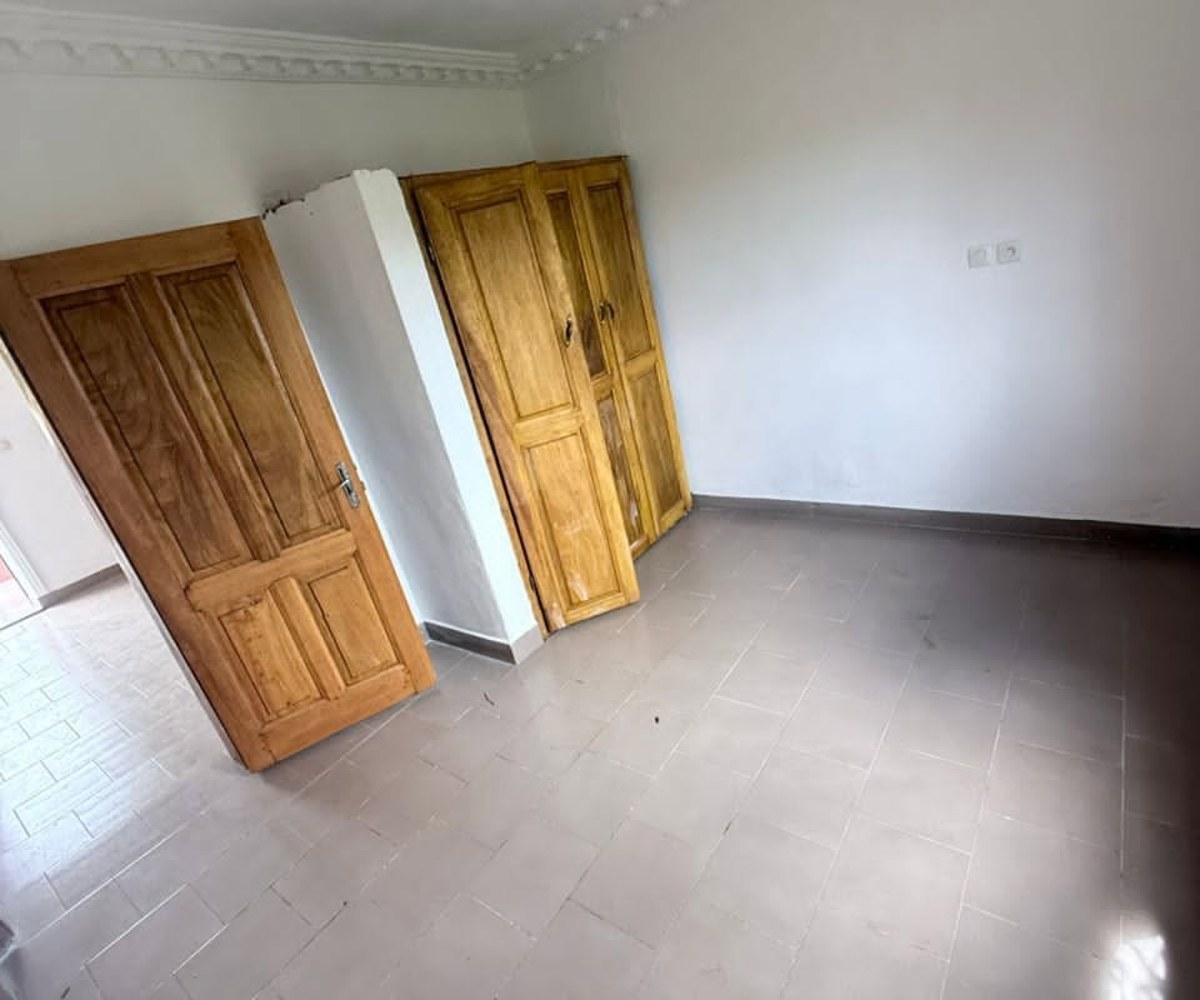 Studio à louer à Fougerolles, Yaoundé