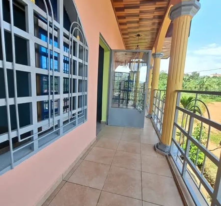 Studio moderne et neuf à louer à Ngousso