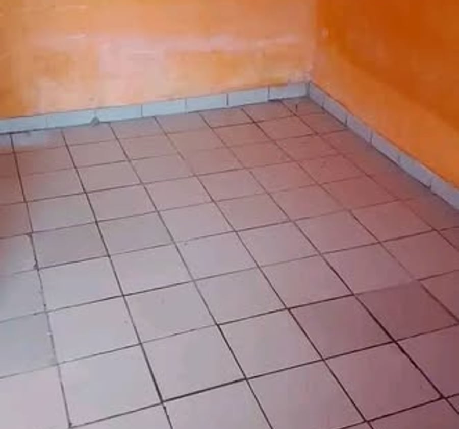 Deux chambres modernes à louer à Nkoabang