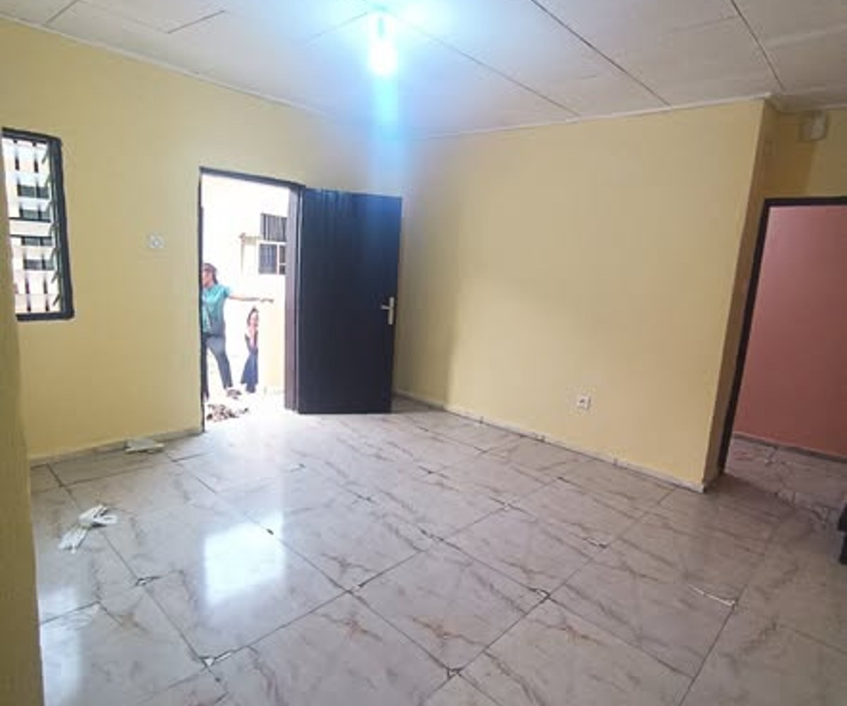Studio moderne à louer à Biyem-Assi (Acacia) - 65 000 FCFA/mois