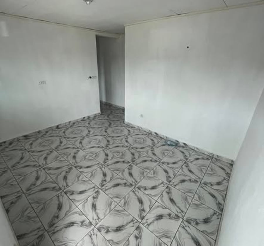 Studio moderne à louer à Bonaberi (Rail)