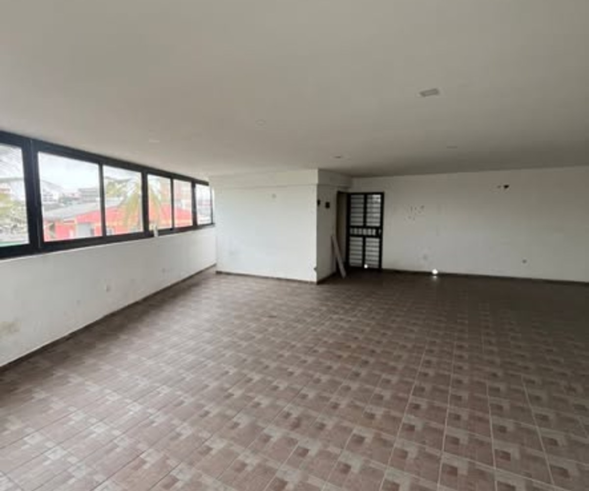 Locaux commerciaux à louer - Ange Raphaël, Douala