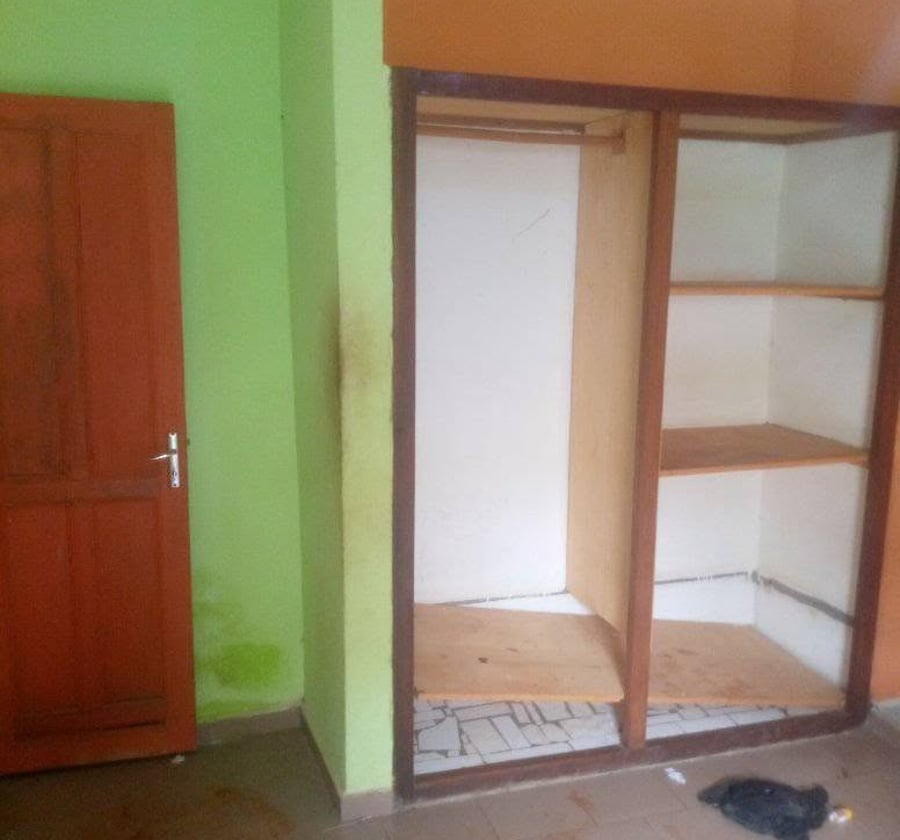 grande chambre moderne 3pieces a150 du centre des handicapés etoug-ebe eau gratuit compteur prépayé 30 8 services immobilier