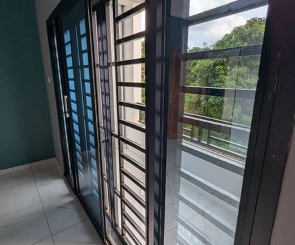 Duplex Moderne 4 chambres – Olembé Yaoundé