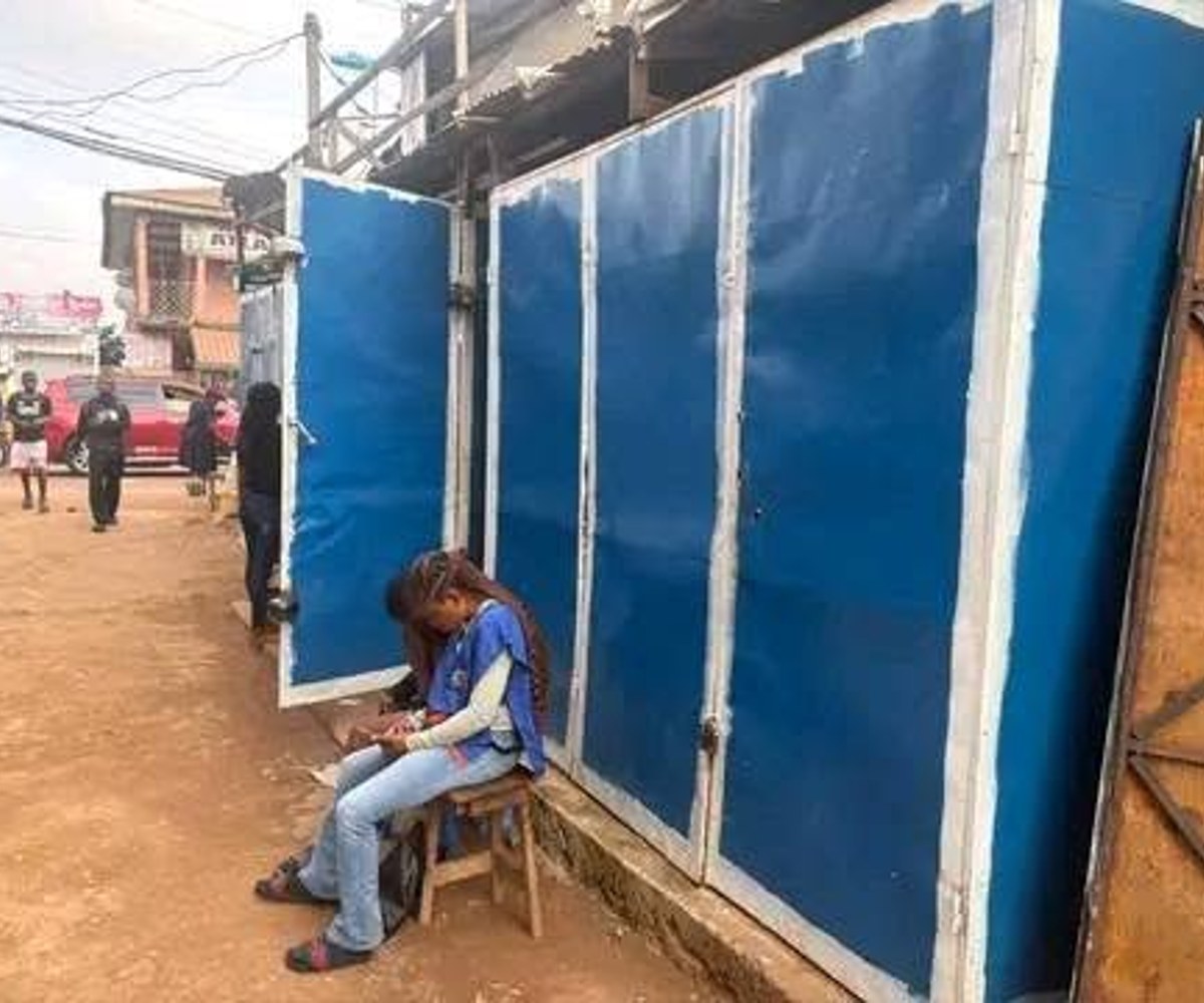 Mini conteneur à louer – Marché d'Odza, Yaoundé