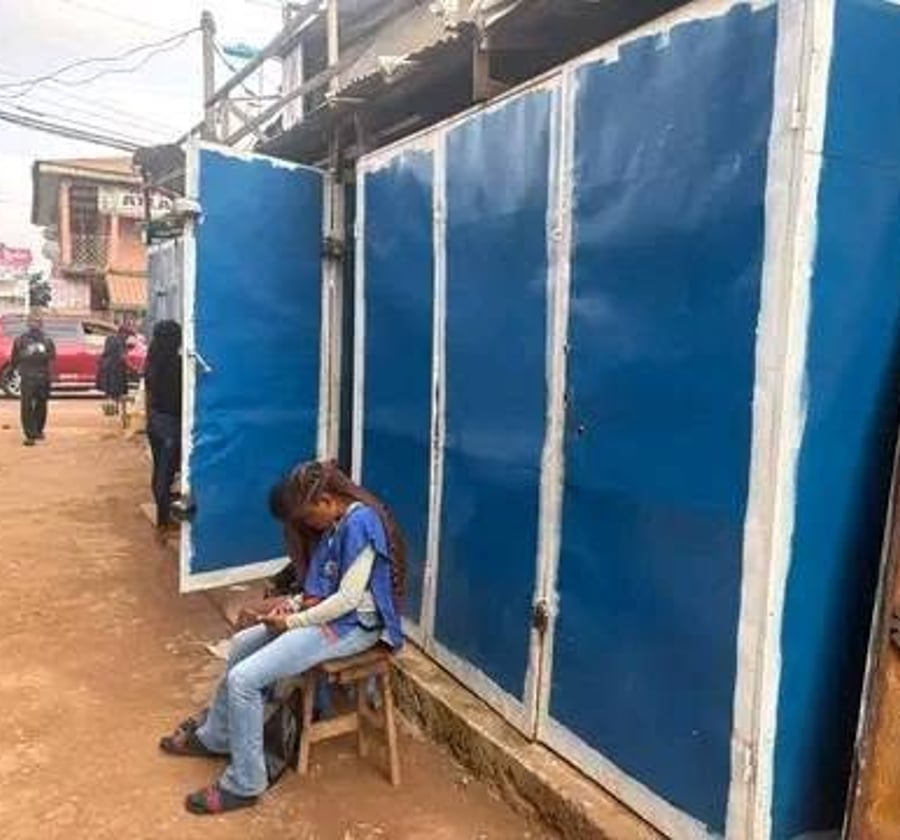 Mini conteneur à louer – Marché d'Odza, Yaoundé