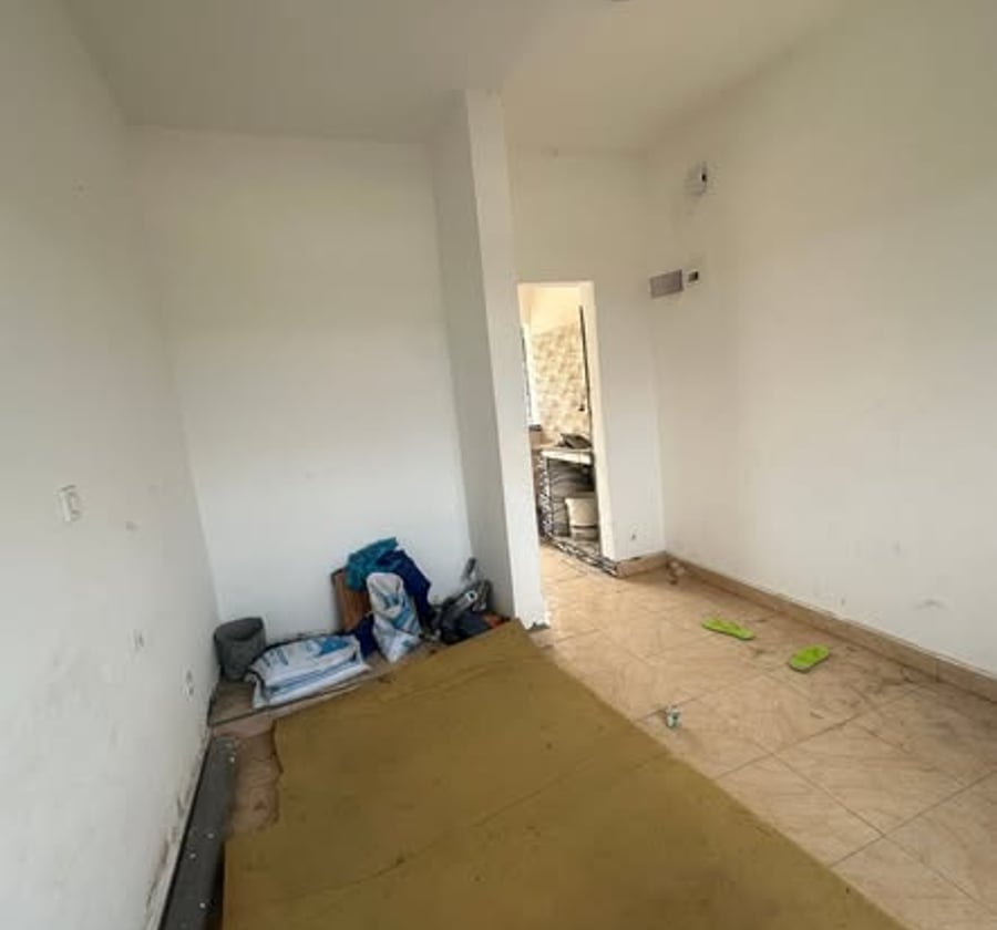 2 chambres à louer - PK15 Douala