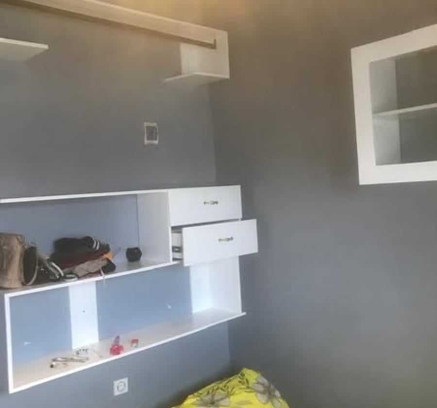 Grande chambre à louer à Bonamoussadi