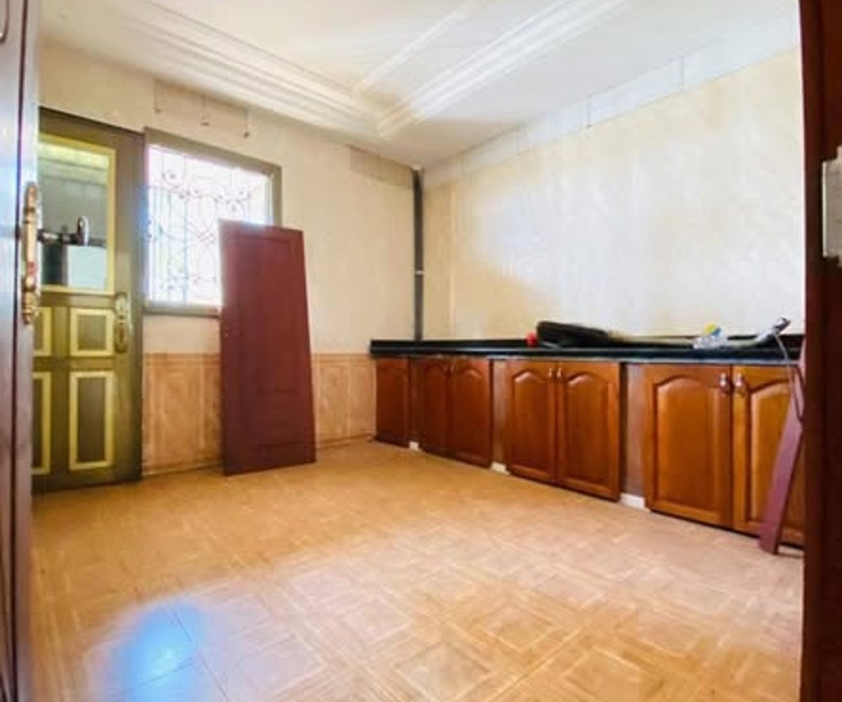 Appartement neuf à louer - Biyem Assi, Yaoundé