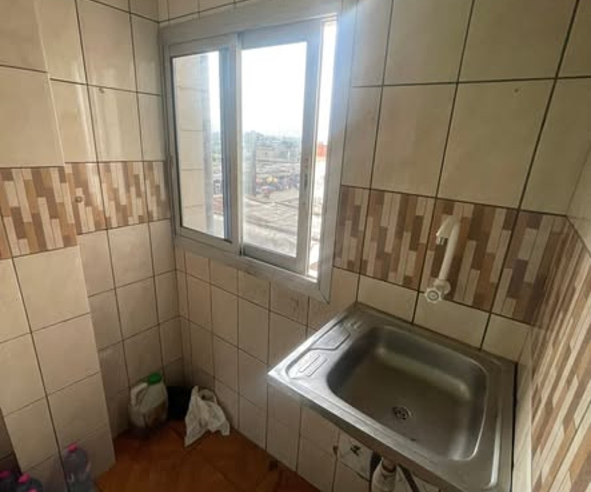 Chambre moderne à louer - Cité des Palmiers, Douala