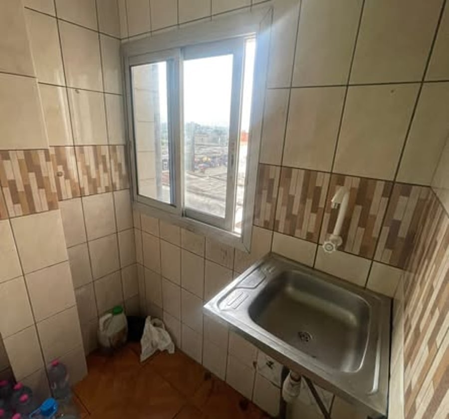 Chambre moderne à louer - Cité des Palmiers, Douala