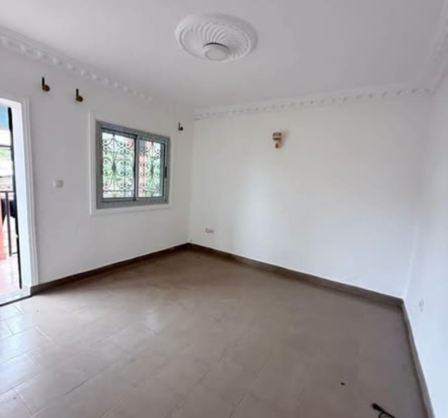 Studio moderne à louer – Fougerol, Yaoundé