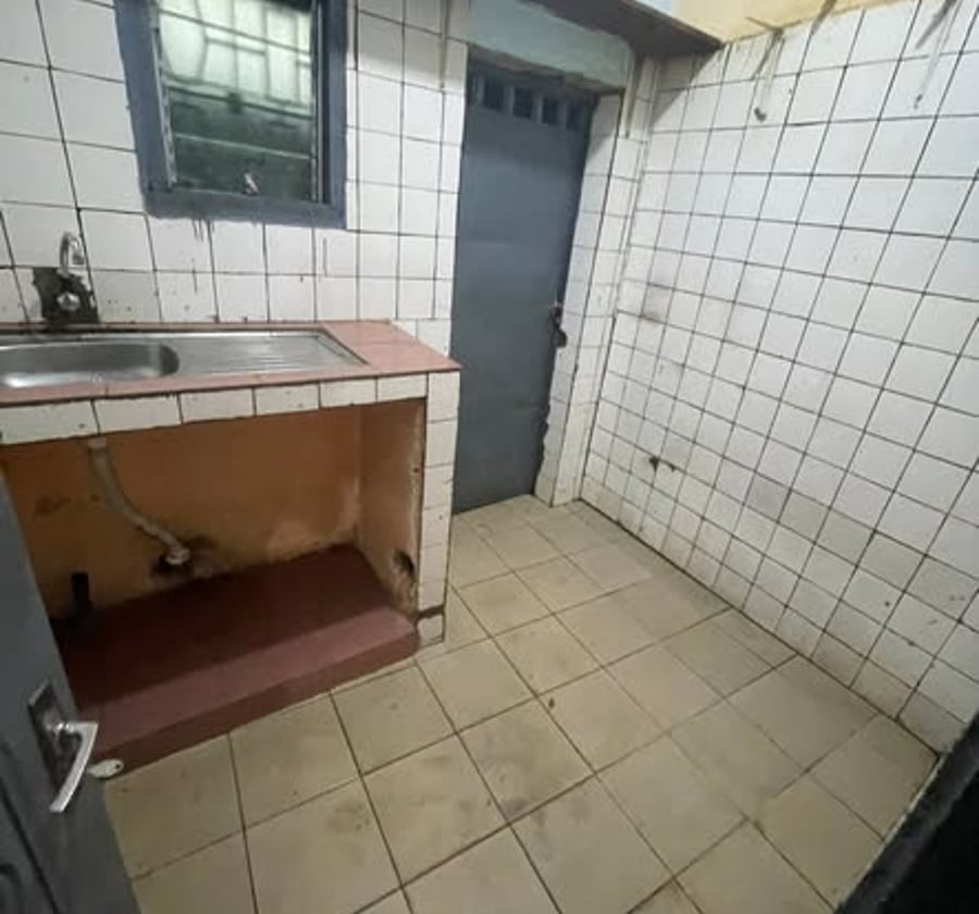 Appartement spacieux à louer à Etoudi - 90 000 FCFA/mois