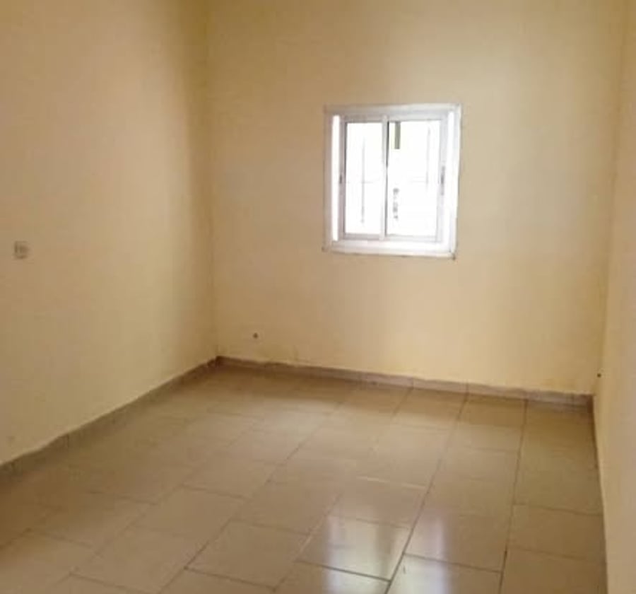 Studio individuel à louer - Mimboman, Yaoundé