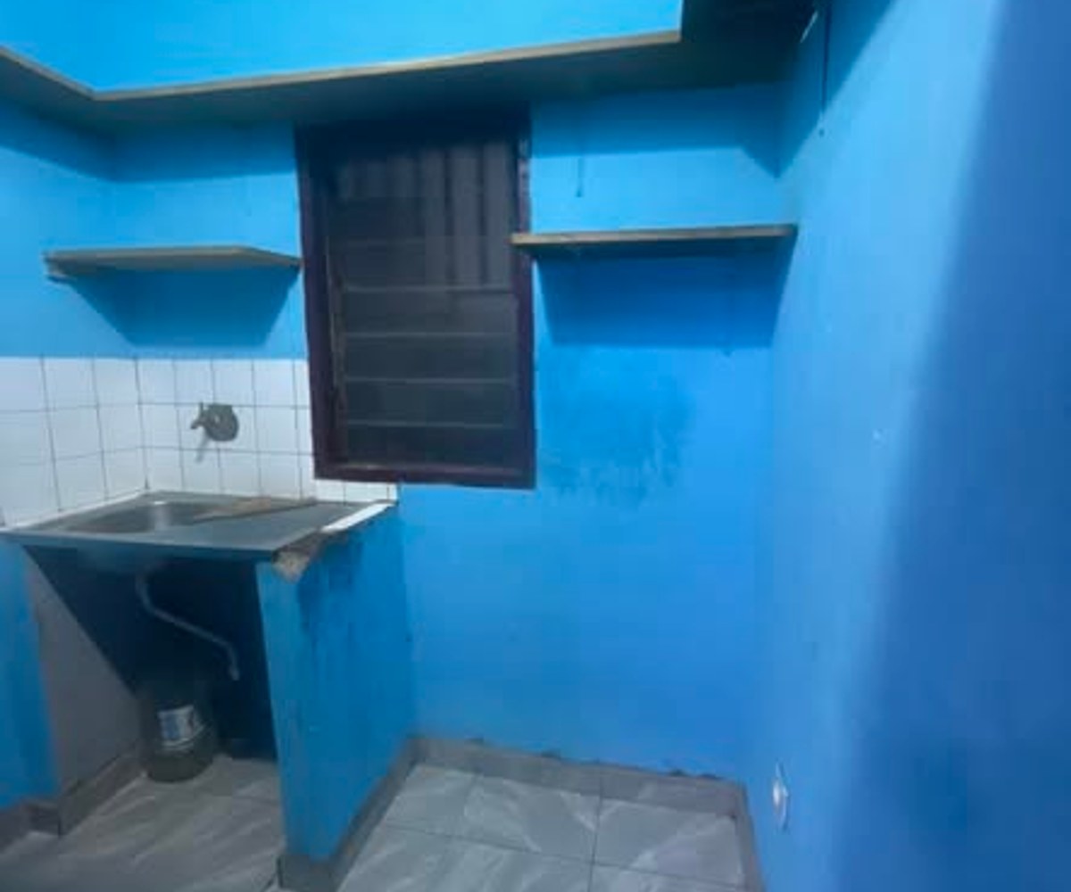 Studio moderne à Biyem-assi (Maison Blanche)