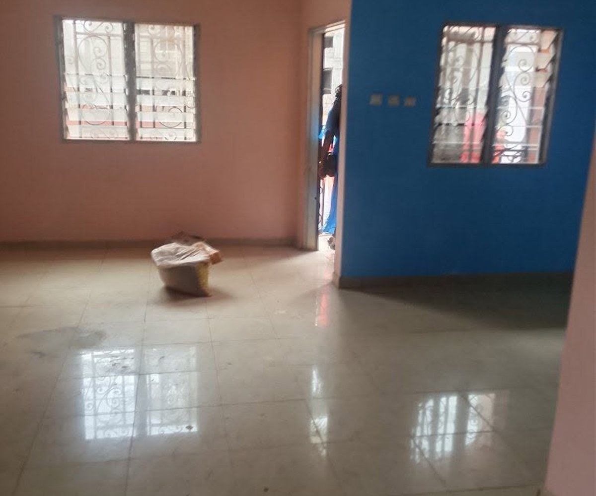 Grand appartement moderne - 2 chambres - Nkomo