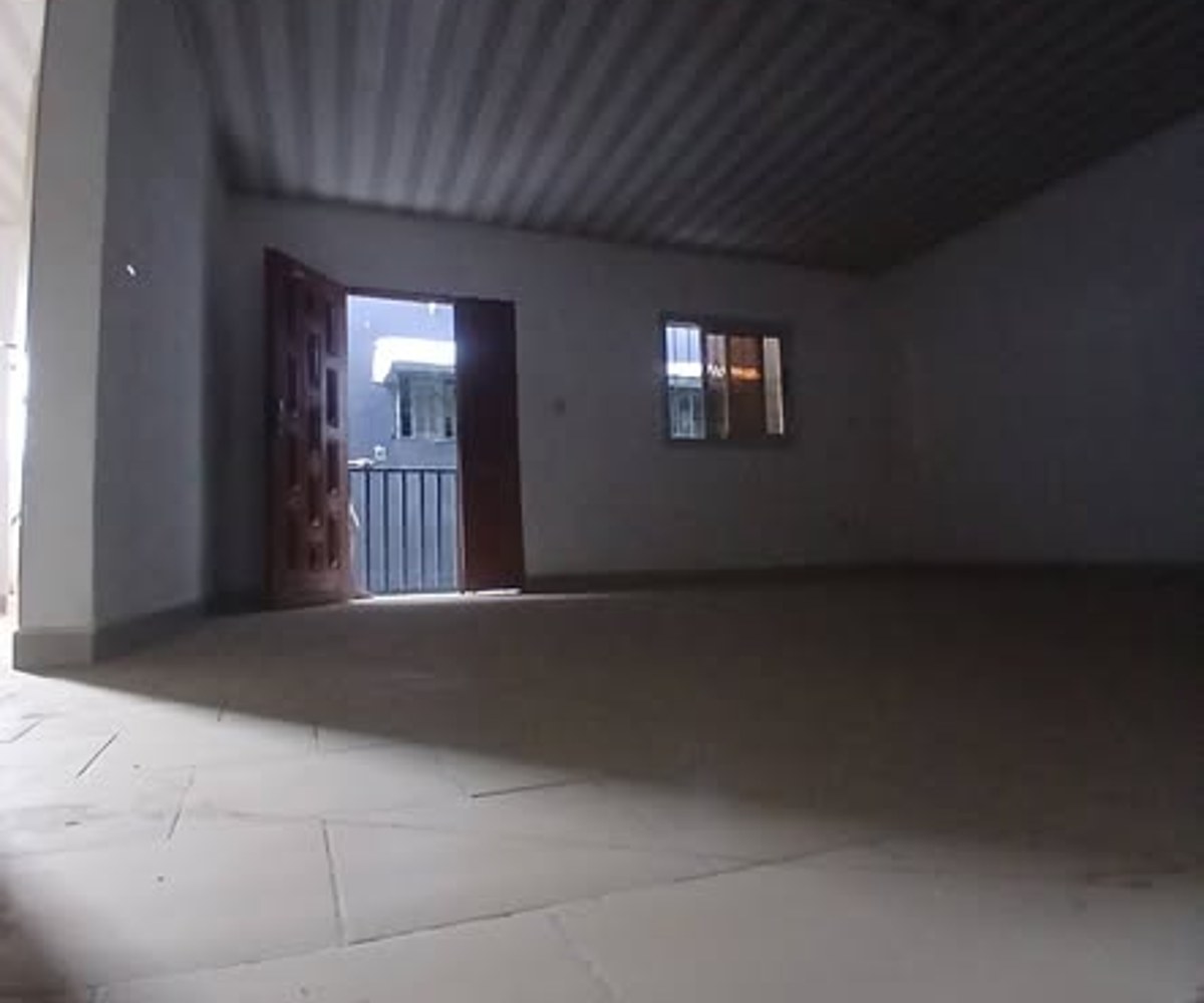 Très vaste appartement 2 chambres à PK 13, Douala