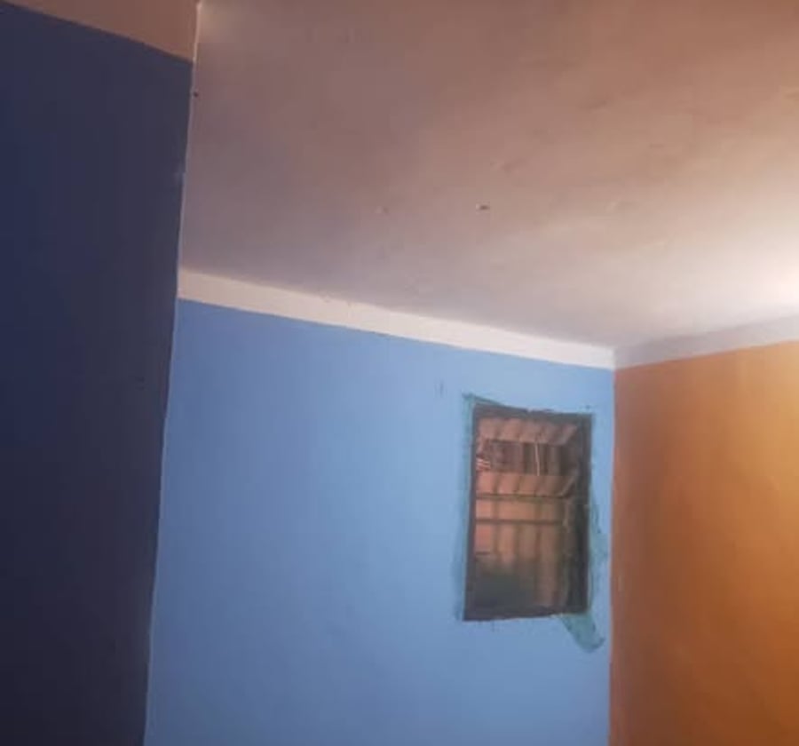 Appartement moderne à Awae Escalier