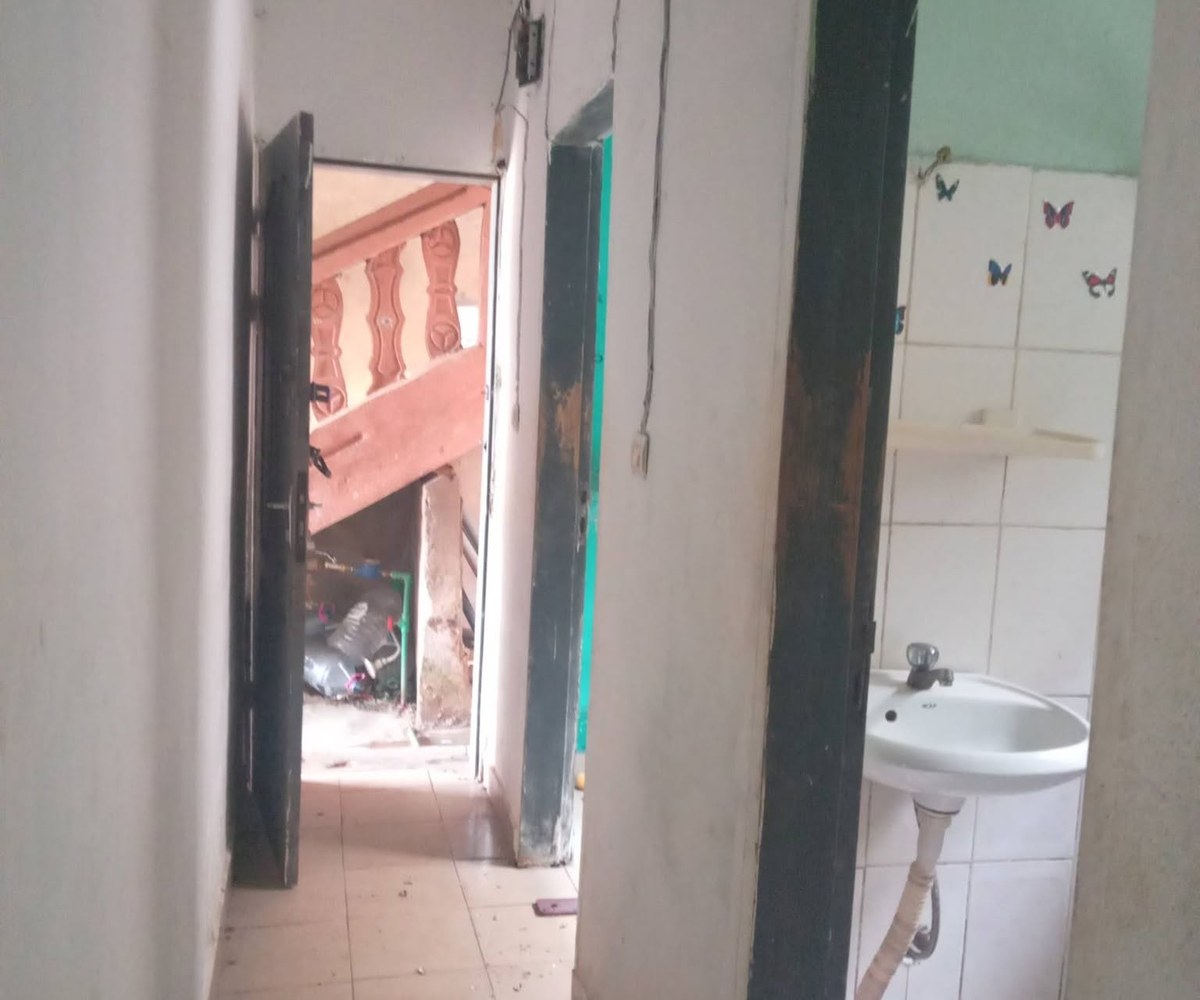 Vaste chambre moderne à louer à Obobogo