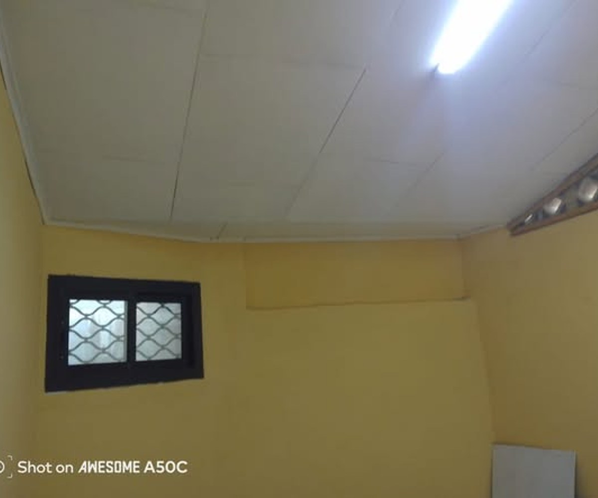 Studio moderne à louer au Rond-point CCC, Douala