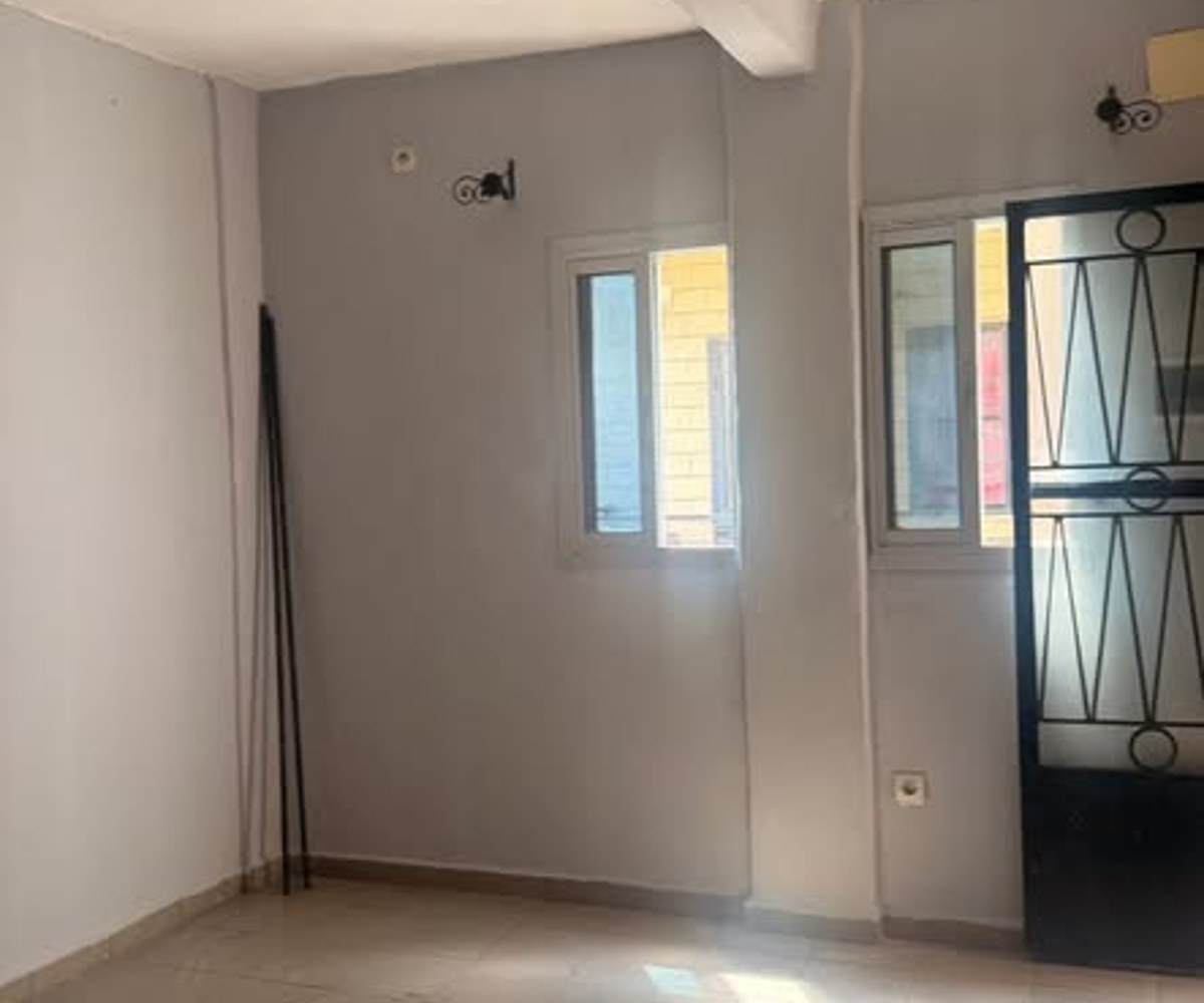 Chambre moderne à louer à Bépanda Cité