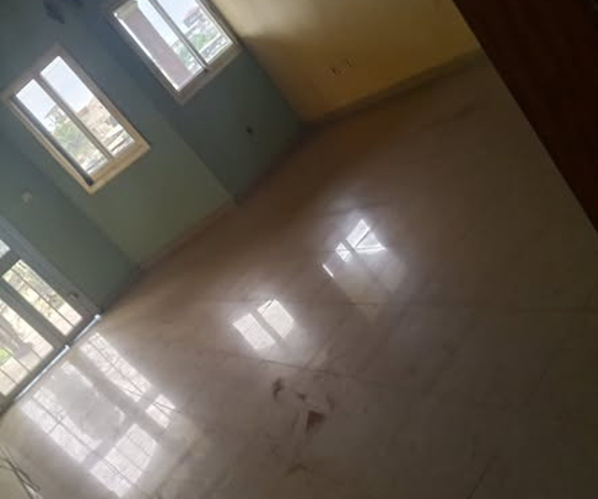 Appartement 2 chambres à louer à Village, Douala (entre lycée)