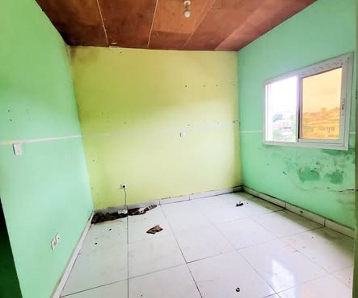 Chambre moderne à louer - Efoulan