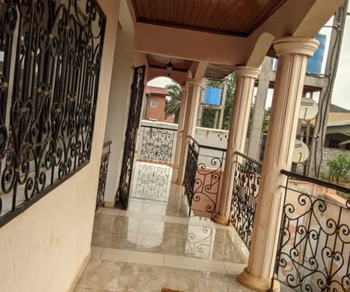 Appartement Haut Standing F3 - Awaé Escalier