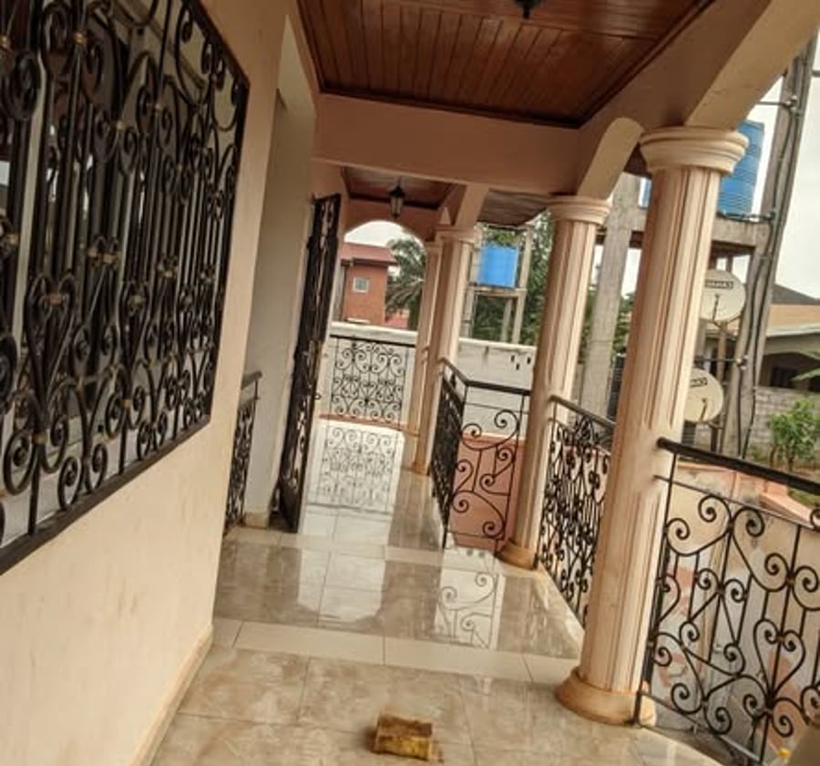 Appartement Haut Standing F3 - Awaé Escalier