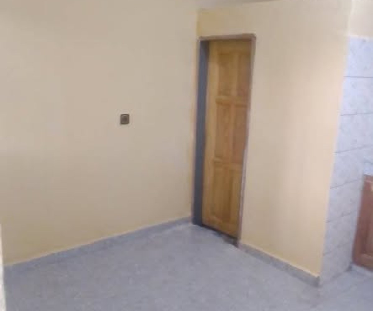 Chambres modernes à louer à Ekie