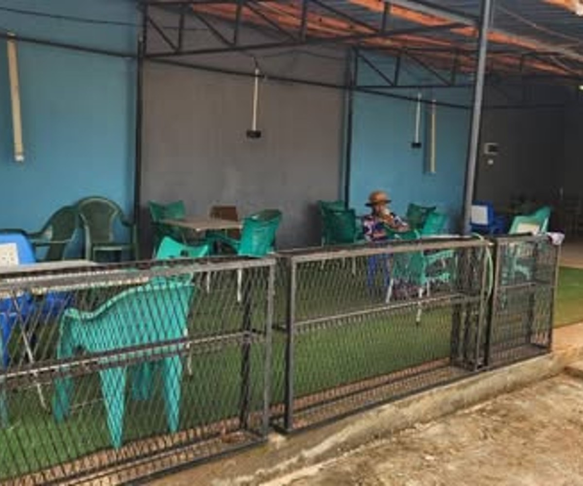 Espace commercial à louer à Yaoundé Fourgerol
