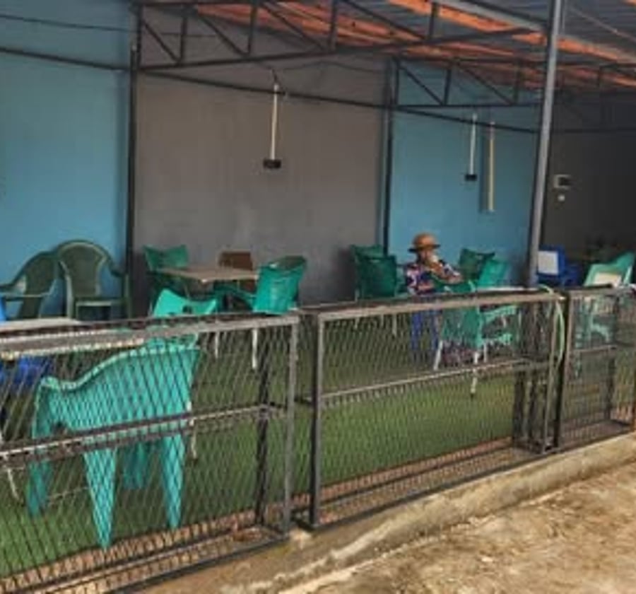 Espace commercial à louer à Yaoundé Fourgerol