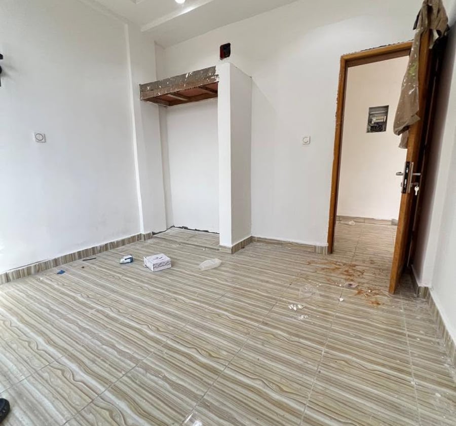 Studio moderne à louer à Logbessou